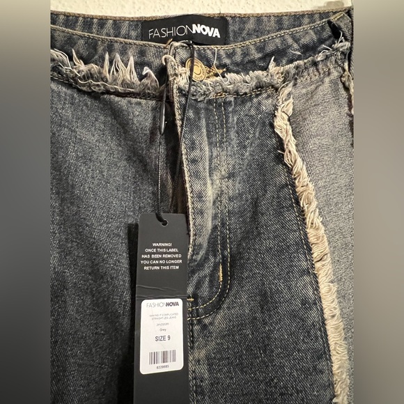 Making It Complicated Jeans 👖 - Picture 6 of 6